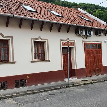 Palantir Panzio Bed & Breakfast Мисколк Екстериор снимка