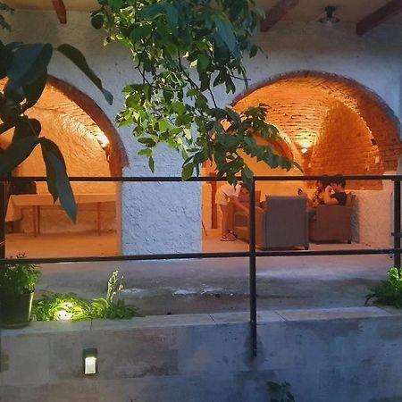 Palantir Panzio Bed & Breakfast Мисколк Екстериор снимка