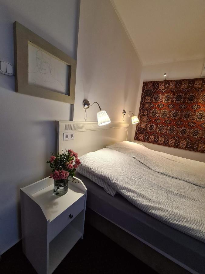 Palantir Panzio Bed & Breakfast Мисколк Екстериор снимка