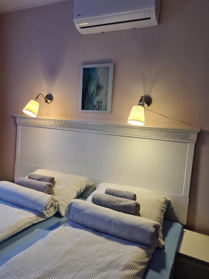 Palantir Panzio Bed & Breakfast Мисколк Екстериор снимка