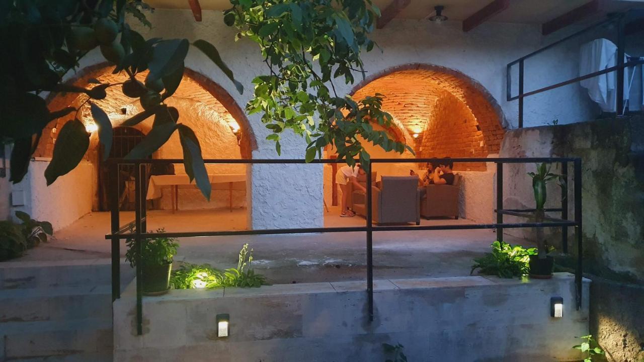 Palantir Panzio Bed & Breakfast Мисколк Екстериор снимка