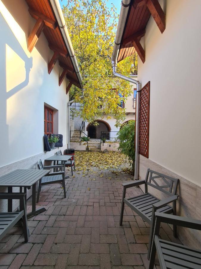 Palantir Panzio Bed & Breakfast Мисколк Екстериор снимка